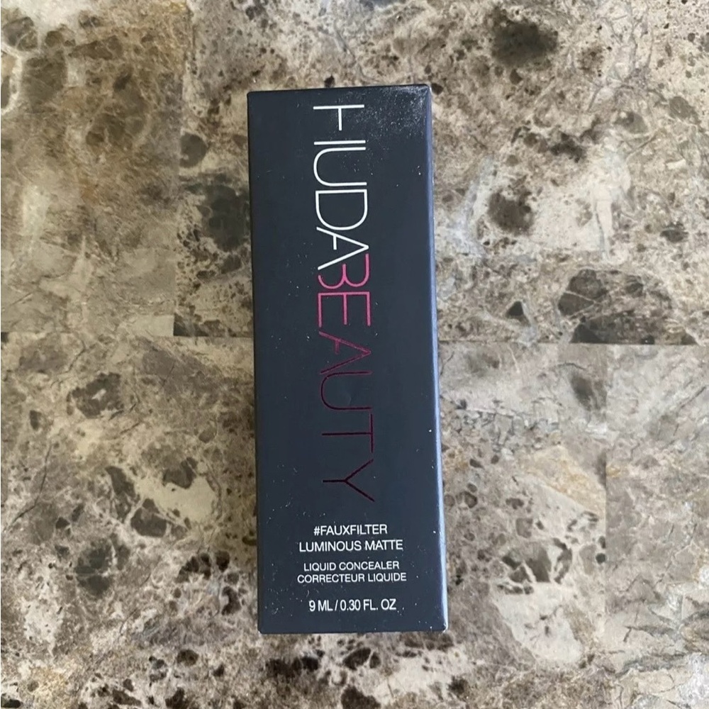 Huda Beauty Luminous Matte Liquid Concealer- HoneyComb 7.7R, 9ml Makeup Face New